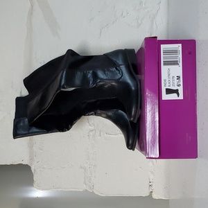 NWT - Brand: Rampage, Style: Indie, Size: 6 1/2, Color: Black